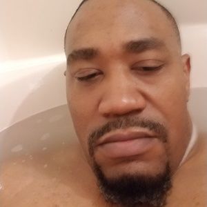 Meet your Posher, Adrian